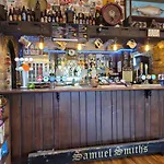 The Jackdaw Pub Self Catering Static Caravan Free Breakfast Supplied