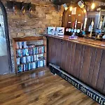 招待所 The Jackdaw Pub Self Catering Static Caravan Free Breakfast Supplied 塔德卡斯特