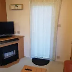 The Jackdaw Pub Self Catering Static Caravan Free Breakfast Supplied 塔德卡斯特