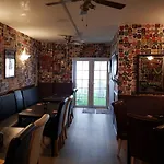 The Jackdaw Pub Self Catering Static Caravan Free Breakfast Supplied 招待所 塔德卡斯特