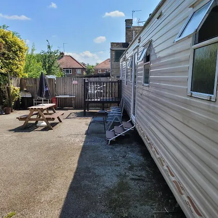 The Jackdaw Pub Self Catering Static Caravan Free Breakfast Supplied 塔德卡斯特