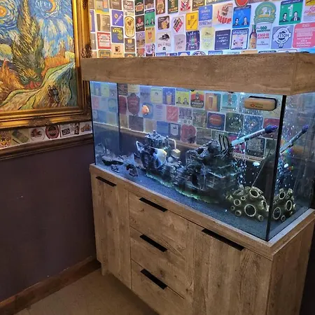 The Jackdaw Pub Self Catering Static Caravan Free Breakfast Supplied