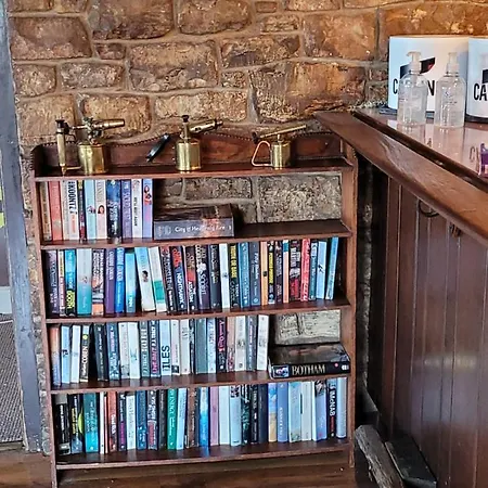 The Jackdaw Pub Self Catering Static Caravan Free Breakfast Supplied * 塔德卡斯特