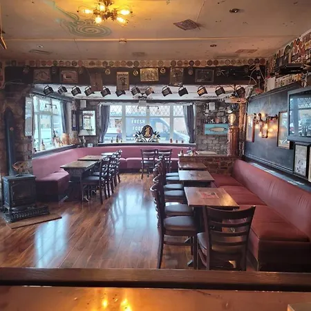 The Jackdaw Pub Self Catering Static Caravan Free Breakfast Supplied *