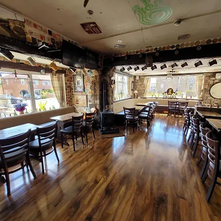 招待所 The Jackdaw Pub Self Catering Static Caravan Free Breakfast Supplied 塔德卡斯特