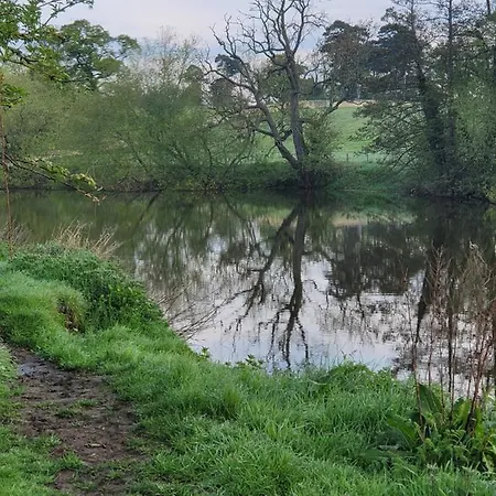 The Jackdaw Pub Self Catering Static Caravan Free Breakfast Supplied 招待所 *
