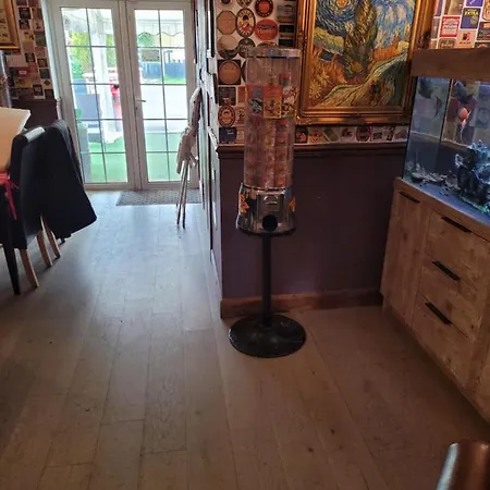 The Jackdaw Pub Self Catering Static Caravan Free Breakfast Supplied * Tadcaster