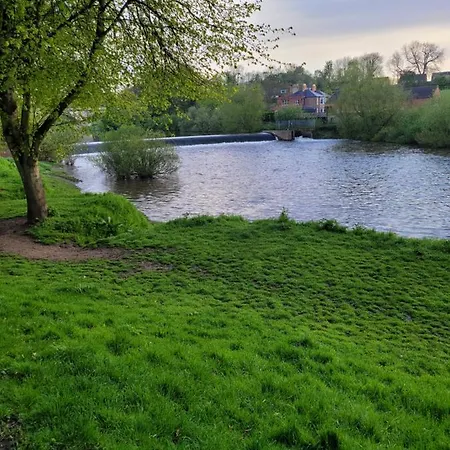 The Jackdaw Pub Self Catering Static Caravan Free Breakfast Supplied 招待所