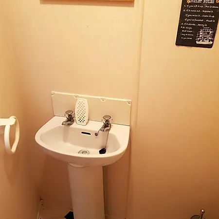 招待所 The Jackdaw Pub Self Catering Static Caravan Free Breakfast Supplied *