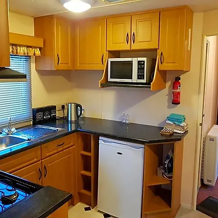 招待所 The Jackdaw Pub Self Catering Static Caravan Free Breakfast Supplied 塔德卡斯特