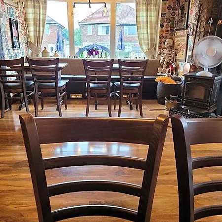 招待所 The Jackdaw Pub Self Catering Static Caravan Free Breakfast Supplied *