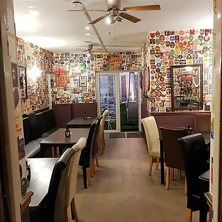 招待所 The Jackdaw Pub Self Catering Static Caravan Free Breakfast Supplied *