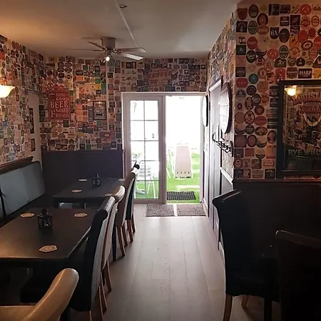 招待所 The Jackdaw Pub Self Catering Static Caravan Free Breakfast Supplied 塔德卡斯特