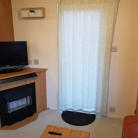 The Jackdaw Pub Self Catering Static Caravan Free Breakfast Supplied 塔德卡斯特