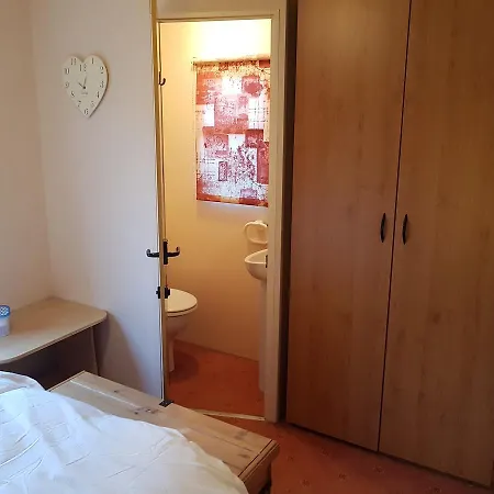 The Jackdaw Pub Self Catering Static Caravan Free Breakfast Supplied ベッド・アンド・ブレックファスト *