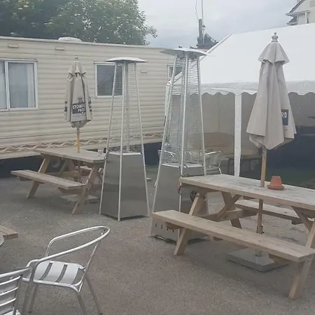 The Jackdaw Pub Self Catering Static Caravan Free Breakfast Supplied 招待所 *