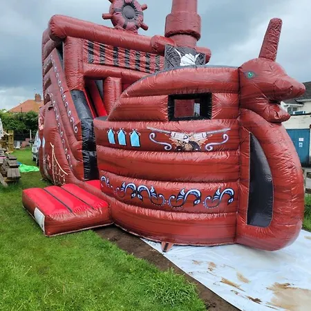 The Jackdaw Pub Self Catering Static Caravan Free Breakfast Supplied Affittacamere