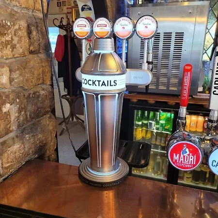 The Jackdaw Pub Self Catering Static Caravan Free Breakfast Supplied * Tadcaster