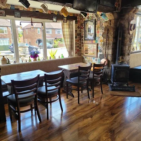 The Jackdaw Pub Self Catering Static Caravan Free Breakfast Supplied *