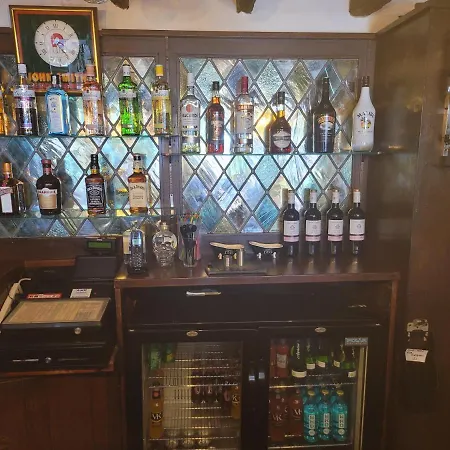 The Jackdaw Pub Self Catering Static Caravan Free Breakfast Supplied Tadcaster