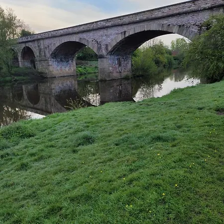 The Jackdaw Pub Self Catering Static Caravan Free Breakfast Supplied Tadcaster