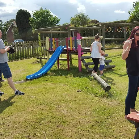 Affittacamere The Jackdaw Pub Self Catering Static Caravan Free Breakfast Supplied