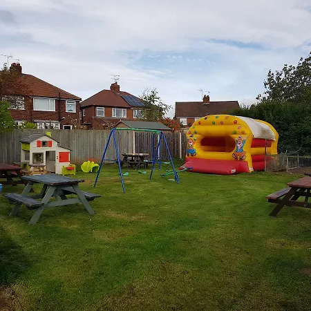 The Jackdaw Pub Self Catering Static Caravan Free Breakfast Supplied *