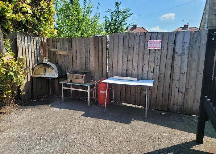 Guest house The Jackdaw Pub Self Catering Static Caravan Free Breakfast Supplied Tadcaster