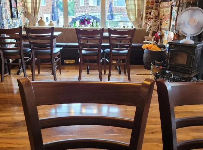 Guest house The Jackdaw Pub Self Catering Static Caravan Free Breakfast Supplied