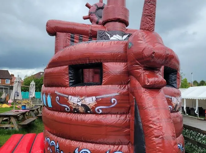 The Jackdaw Pub Self Catering Static Caravan Free Breakfast Supplied *