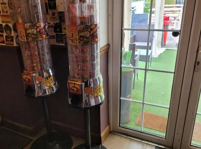 The Jackdaw Pub Self Catering Static Caravan Free Breakfast Supplied * Tadcaster