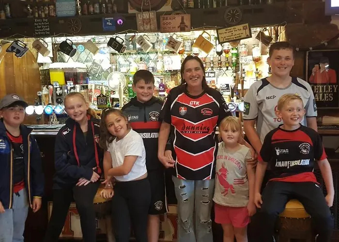 The Jackdaw Pub Self Catering Static Caravan Free Breakfast Supplied * Tadcaster