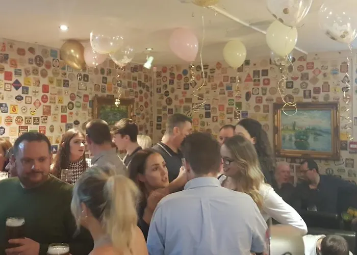 Guest house The Jackdaw Pub Self Catering Static Caravan Free Breakfast Supplied *