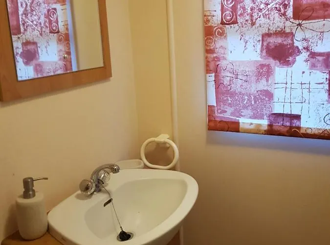 The Jackdaw Pub Self Catering Static Caravan Free Breakfast Supplied Tadcaster