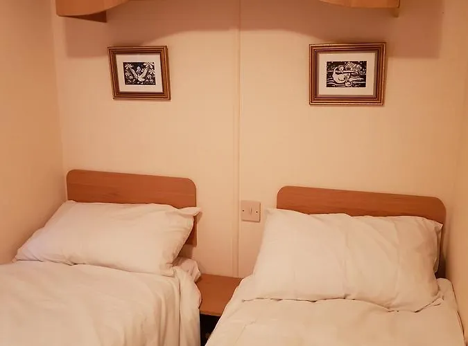 Guest house The Jackdaw Pub Self Catering Static Caravan Free Breakfast Supplied Tadcaster