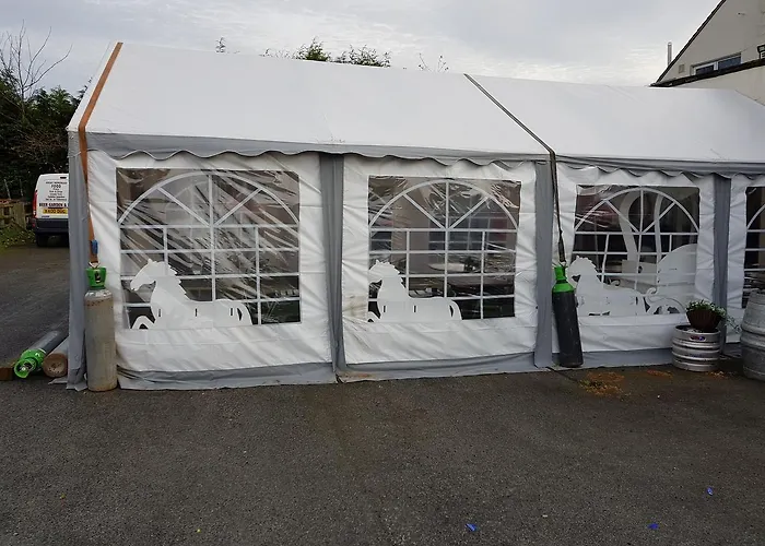 Guest house The Jackdaw Pub Self Catering Static Caravan Free Breakfast Supplied Tadcaster