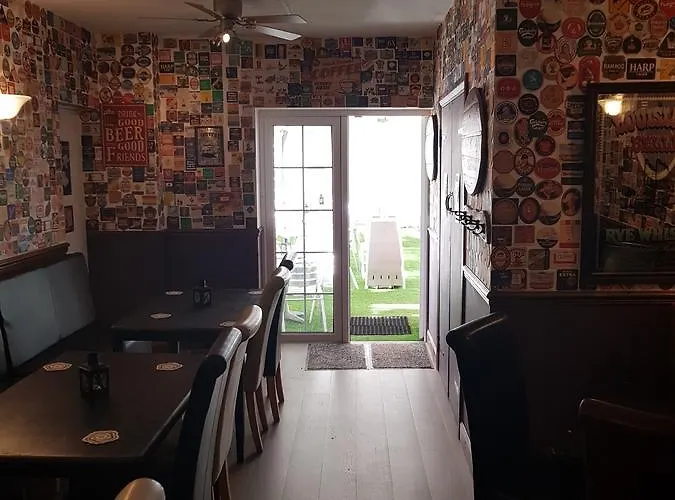 The Jackdaw Pub Self Catering Static Caravan Free Breakfast Supplied Tadcaster