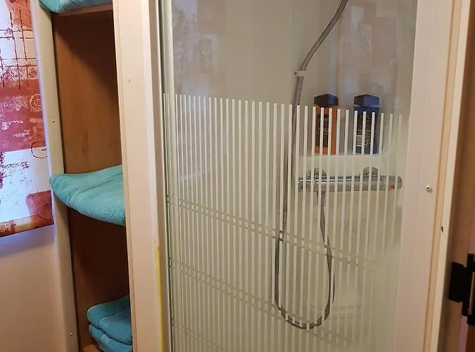 Guest house The Jackdaw Pub Self Catering Static Caravan Free Breakfast Supplied *