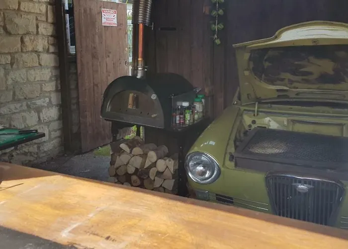 The Jackdaw Pub Self Catering Static Caravan Free Breakfast Supplied * Tadcaster