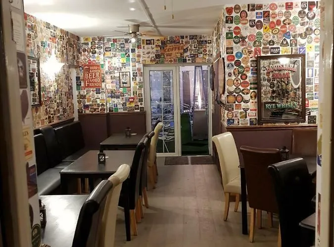 Guest house The Jackdaw Pub Self Catering Static Caravan Free Breakfast Supplied